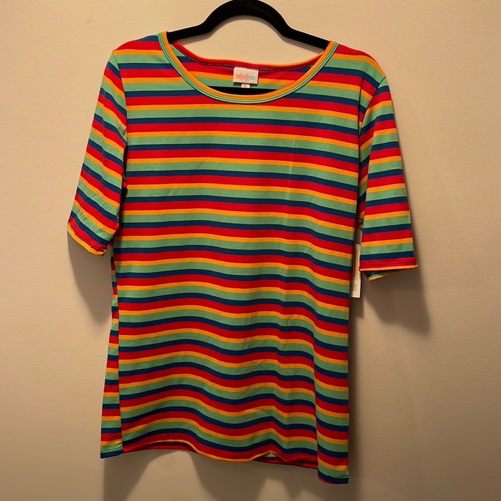 LuLaRoe Gigi top